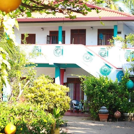 Mallika Guest House Tangalle Esterno foto